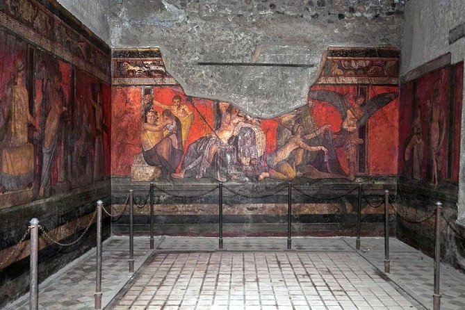 2 hours Pompeii Tour with Local Historian - Ticket Included - Fitness, weather, and the pace of the walk