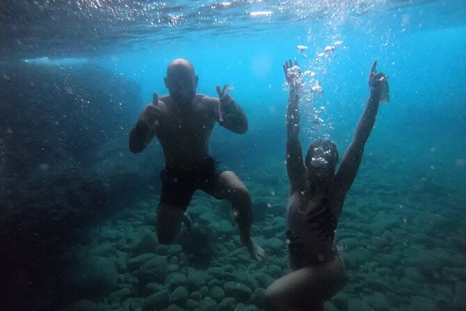 3 Hour Group Tour by Boat to the Caves of Santa Maria di Leuca - The boat, the group, and the three-hour pace