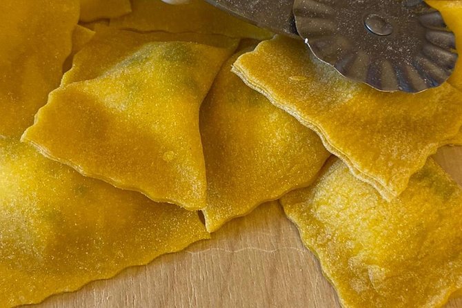 3 in 1 Cooking Class near Navona: Fettuccine, Ravioli & Tiramisu - Sitting Down to Eat Your Own Work