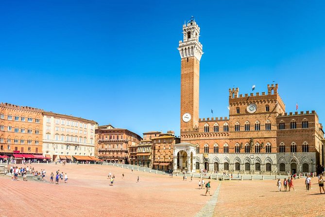 5-Day Best of Italy: Assisi, Siena, Florence, Venice and more - Day 3: Bologna’s grand central squares