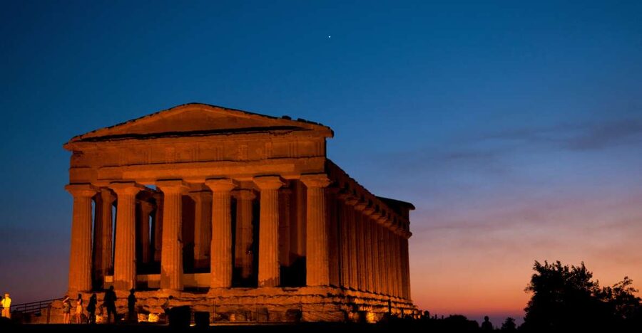 Agrigento: Valley of the Temples Skip-the-Line Sunset Tour - The first walk through the Valley of the Temples