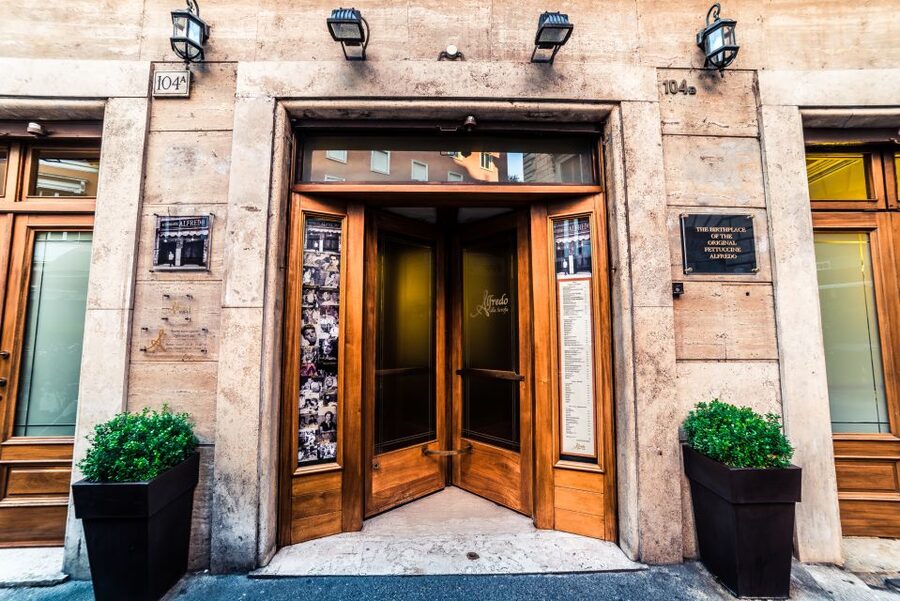 Alfredo alla Scrofa Restaurant in Rome: Eat Like a Star - Choosing between lunch, dinner, and the pasta class