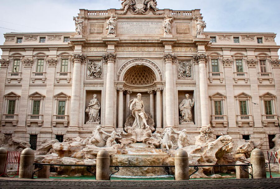 Alternative Walking Tour of Rome's City Center & Hidden Gems - Piazza Venezia and the city’s political center