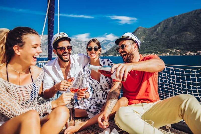 Amalfi Coast: Boat and Snorkeling Tour with Fruit & Drinks - Leaving Amalfi from the Darsena pier