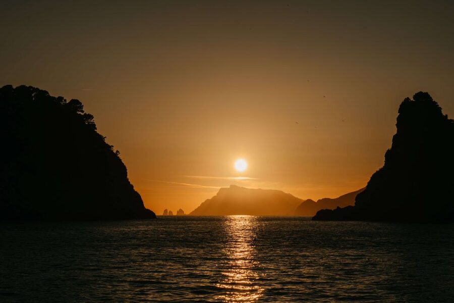 Amalfi: Sunset Boat Tour with Fruit and Drinks - Drinks, fruit, and the value of $93.77