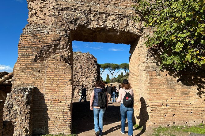 Ancient Rome Discovery: Colosseum, Forum, Palatine Guided Tour - The guides make the difference