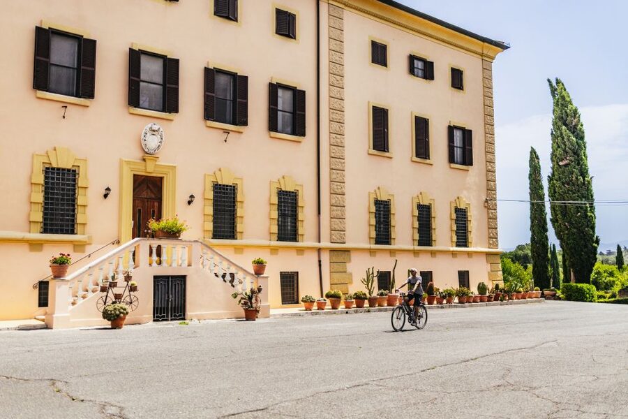 Appia Antica: Full Day Bike Rental with Customizable Routes - Capo di Bove and Villa dei Quintili