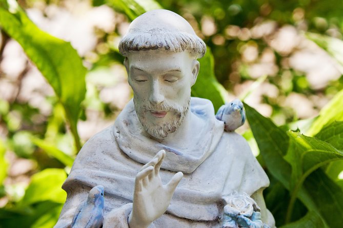 Assisi and Orvieto Guided Day Tour from Rome with Lunch - Lunch beside Lake Trasimeno