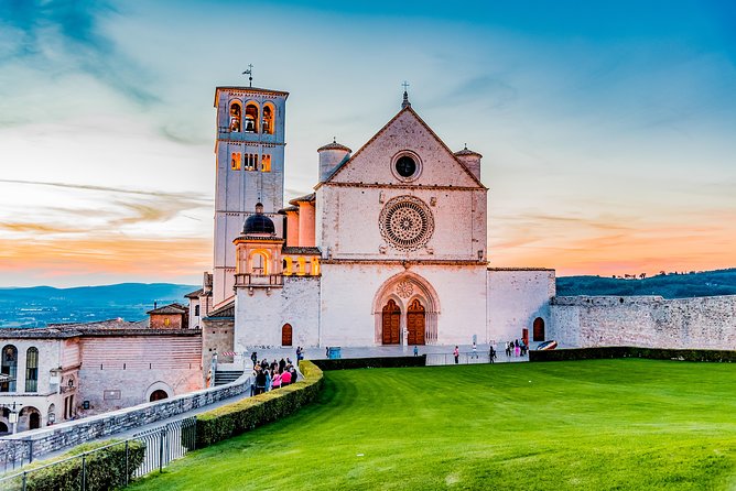 Assisi and Orvieto Guided Day Tour from Rome with Lunch - Orvieto’s volcanic hill and Gothic cathedral