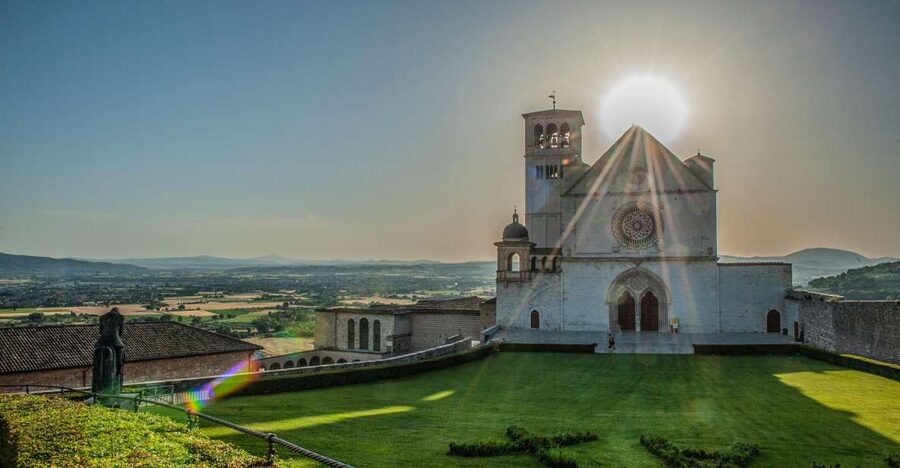 Assisi: Walking Tour with St. Francis Basilica Visit - Why this short Assisi tour works