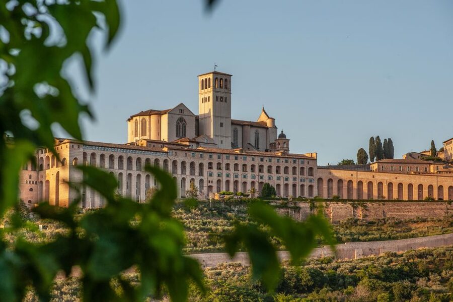 Assisi: Walking Tour with St. Francis Basilica Visit - San Rufino and the story of Assisi’s saints
