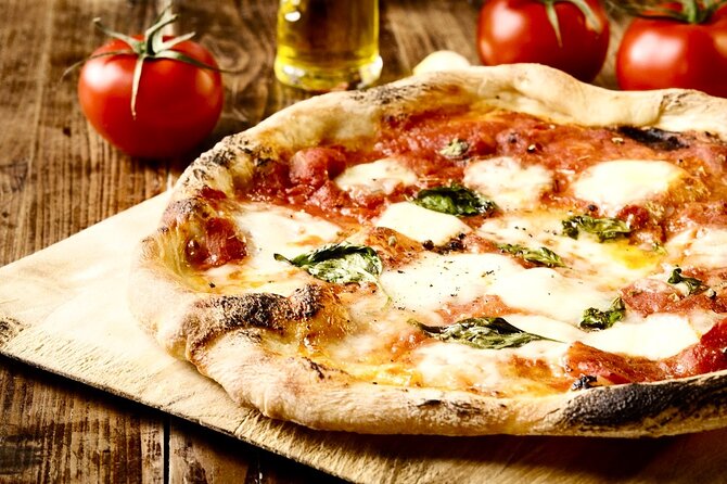 Authentic Naples Food Tour with 8+ Tastings of Pizza, Wine & More - Via dei Tribunali, where pizza takes center stage