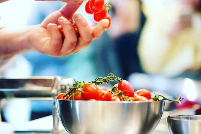 Authentic Pasta Class in Florence - Kneading, cutting, and filling your own pasta