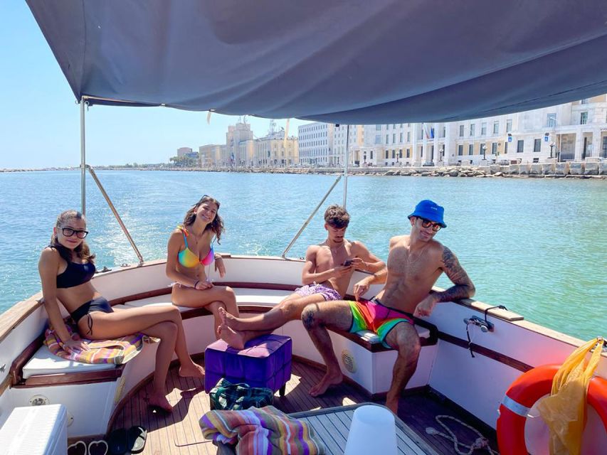 Bari by boat: admire the city from the sea with Aperitivo - Key points at a glance