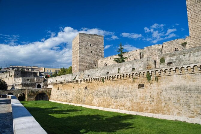 Bari’s Ultimate Street Food Tour - Small Group by Do Eat Better - Key points to know before booking