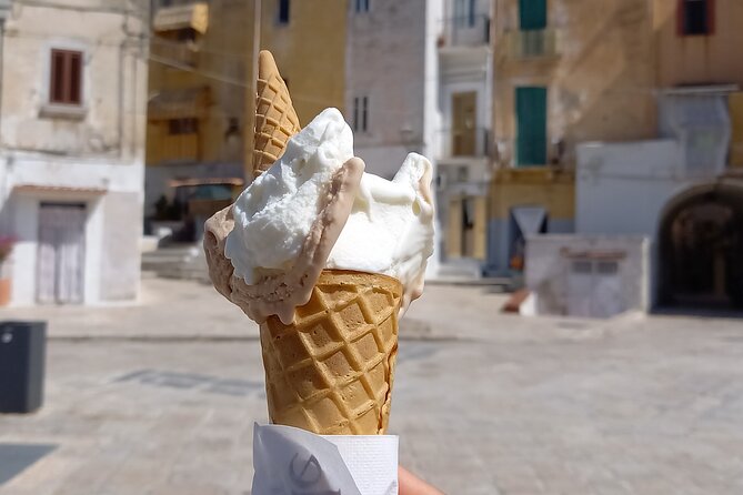 Bari’s Ultimate Street Food Tour - Small Group by Do Eat Better - Focaccia barese near San Sabino