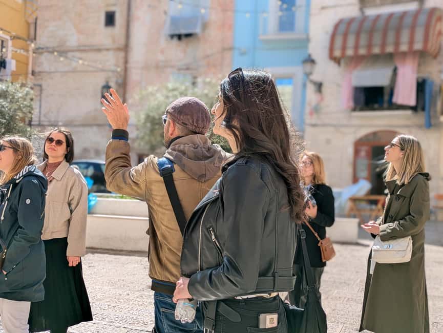 Bari: Street Food Walking Tour with Wine Tasting - The second tasting and Piazza del Ferrarese