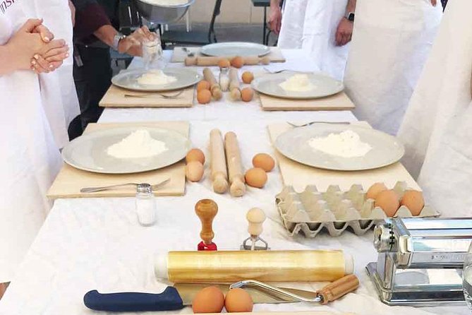 Become a Masterchef in Rome: Pasta, Ravioli and Tiramisù Class - Who should book this class