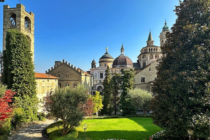 Bergamo: Digital guide made by a local for your walking tour - Cappella Colleoni and an unusual detail