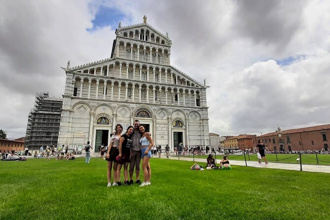 Best of Pisa: Small Group Tour with Admission Tickets - A genuinely small group, with one detail to verify