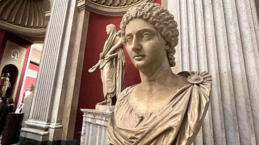 Best of the Vatican: Fast Track Highlights - St. Peter’s Basilica: a self-guided finish