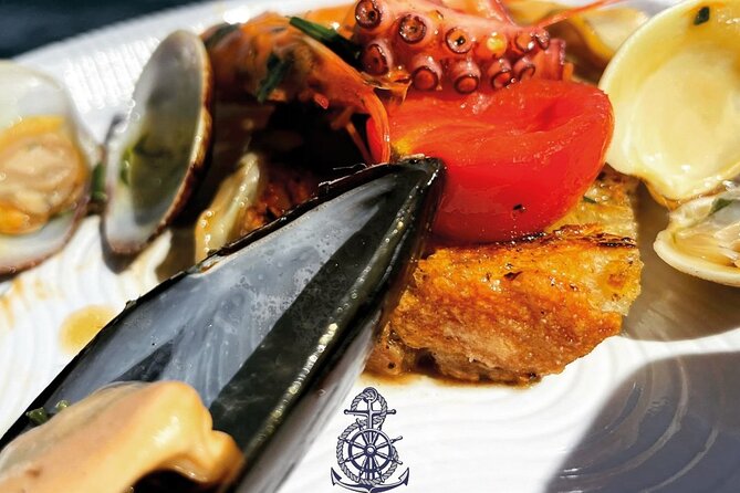 Boat excursion with lunch on board to discover Ischia - What kind of boat day are you signing up for?