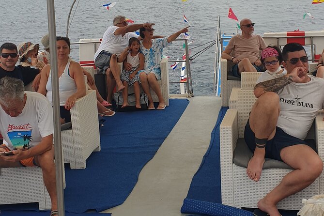 Boat excursion with lunch on board to discover Ischia - Punta Imperatore and the story of Lucia Capuano
