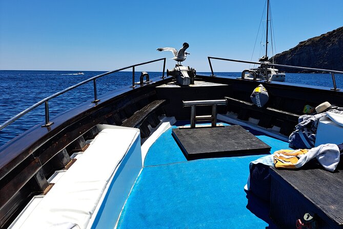 Boat excursion with lunch on board to discover Ischia - Sorgeto Bay and natural thermal water