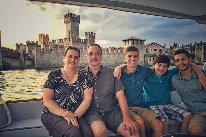 Boat Tour of Isola del Garda - What the guide adds to the experience