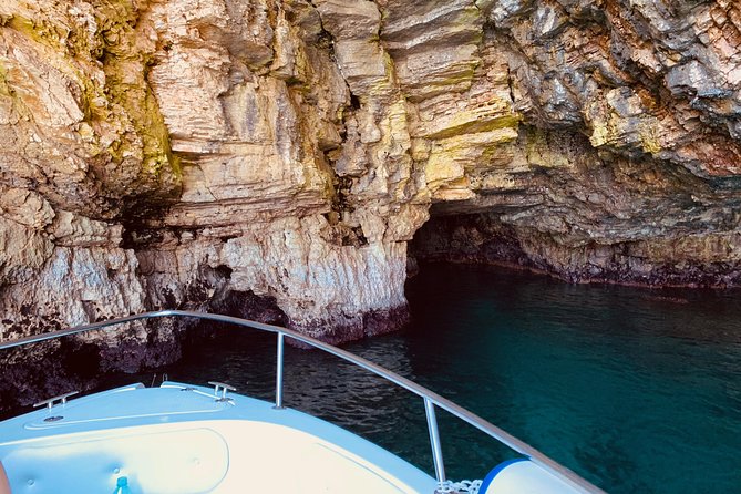 Boat tour of the Polignano a Mare caves with aperitif - Scoglio dell’Eremita and the end of the route