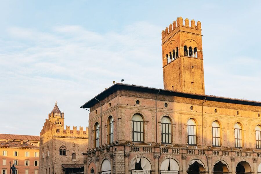 Bologna: City Center Walking Tour - Piazza Maggiore and the scale of San Petronio