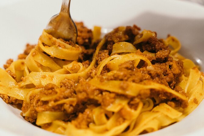 Bologna gastronomic experience with a local - Why this Bologna food walk works so well