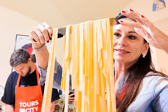 Bologna Local Pasta Cooking Class, Ragu, Spritz, Wine & Gelato - Rolling pasta by hand with a local sfoglina