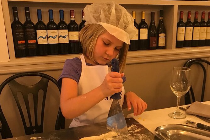 Bologna: Pasta and Tiramisu Small Group Cooking Class with Wine - Fettuccine, ravioli, and the sauce question
