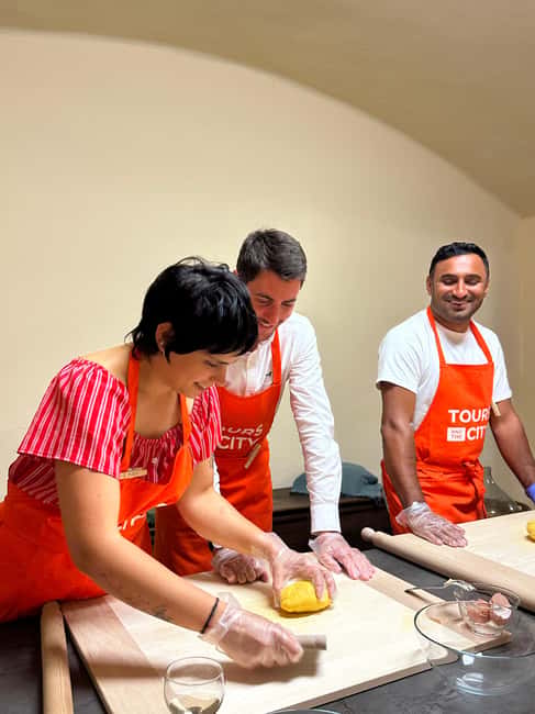 Bologna: Pasta Tagliatelle Ragu Cooking Class with Spritz - Key points at a glance