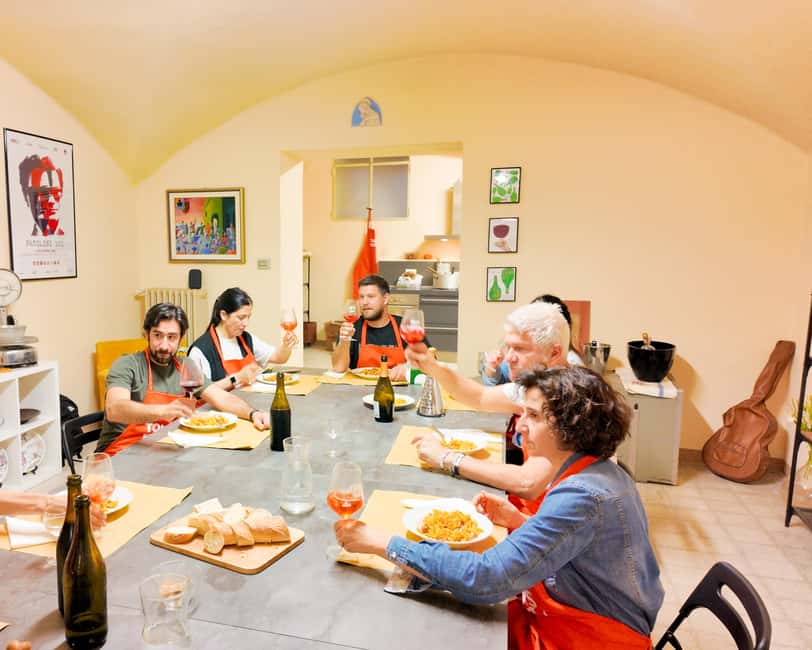 Bologna: Pasta Tagliatelle Ragu Cooking Class with Spritz - Rolling, slicing, and cooking your tagliatelle