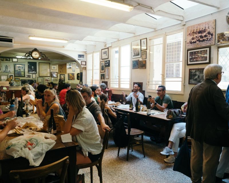 Bologna: Walking Food Tour with a Local Guide - The guides make the difference