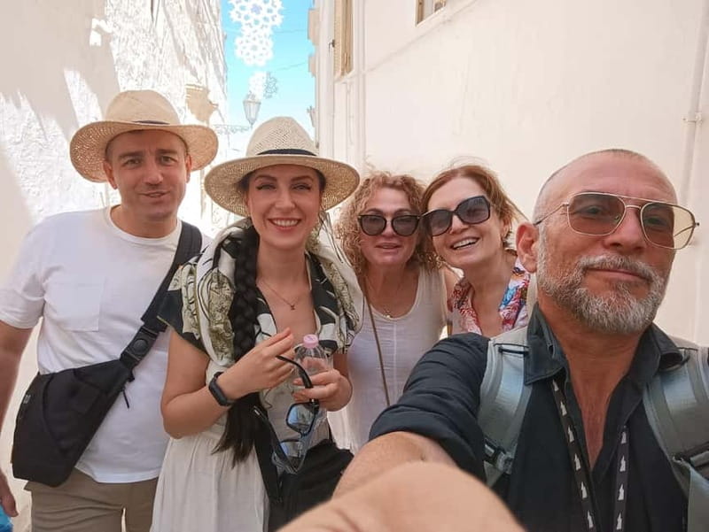 Brindisi: Alberobello, Locorotondo & Ostuni Tour with Brunch - Olive oil tasting with a local lesson