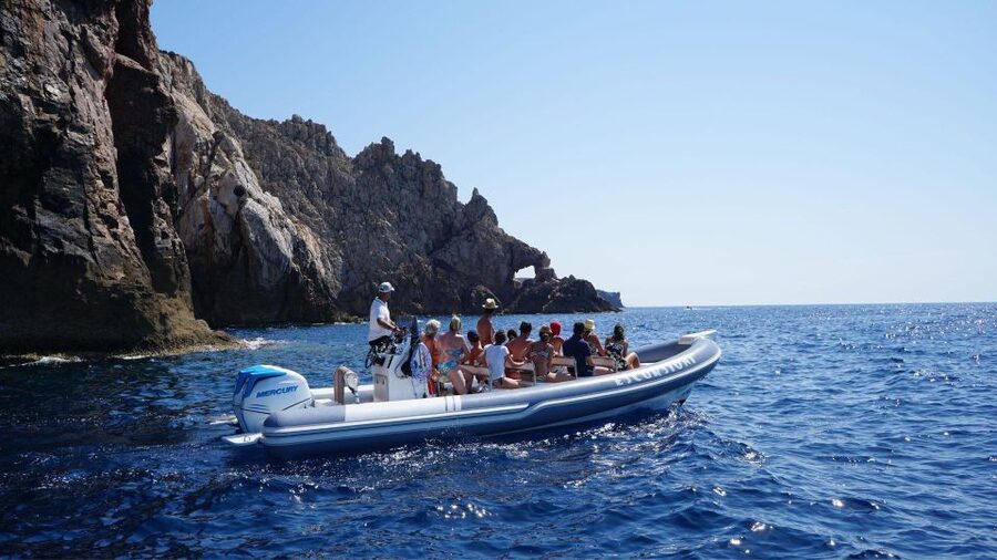Buggerru: Half-Day Dinghy Tour of the Sardinian South Coast - The skipper makes the difference