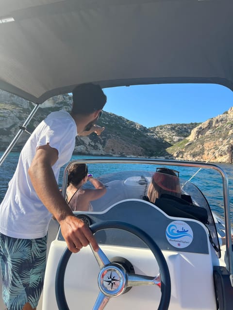 Cagliari: Devil's Saddle Boat Tour with Spritz and Chips - Captain Matteo’s Role in the Experience