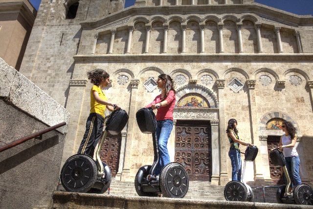 Cagliari: Guided Segway Tour - The Roman Amphitheater on Buoncammino Hill