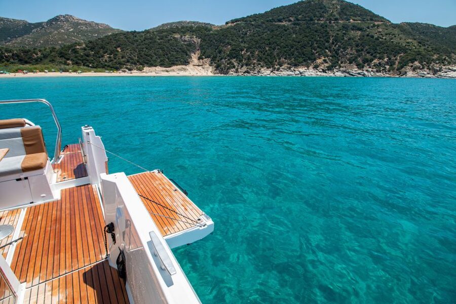 Cagliari: Luxury Motorboat Tour with 3 Swim Stops & Wine - Key points to know before you book