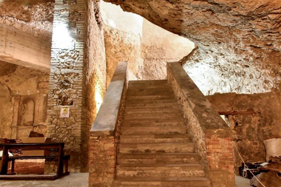 Cagliari: Underground Cagliari Walking Tour - Starting at the Salesian school shelter