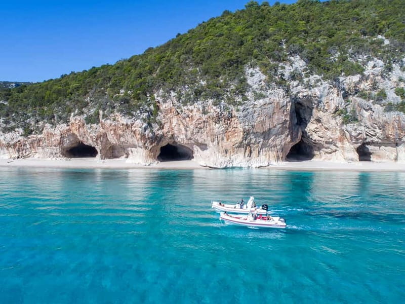 Cala Gonone: Dinghy Excursion to C. Mariolu and C. Goloritzè - Key points at a glance