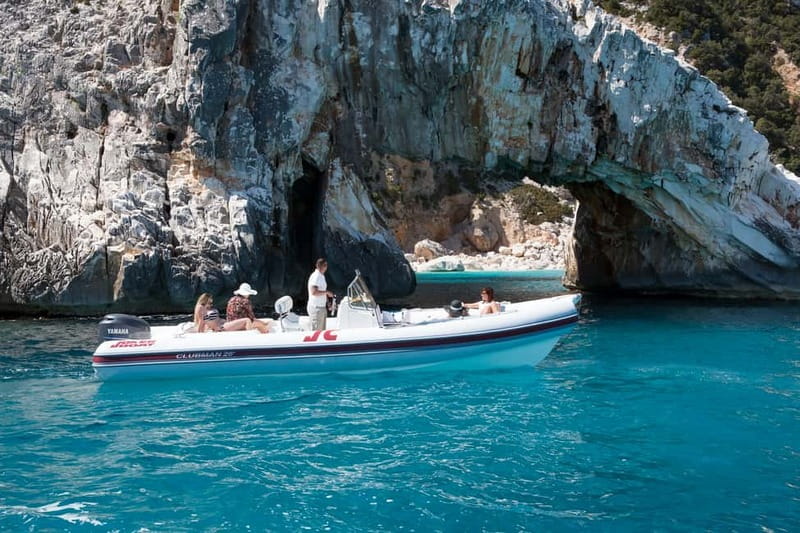 Cala Gonone: Dinghy Excursion to C. Mariolu and C. Goloritzè - Why this Gulf of Orosei trip works so well