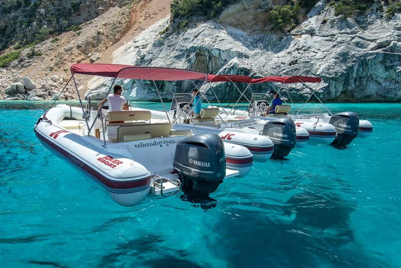 Cala Gonone: Dinghy Excursion to C. Mariolu and C. Goloritzè - Cala Goloritzè and its famous arch