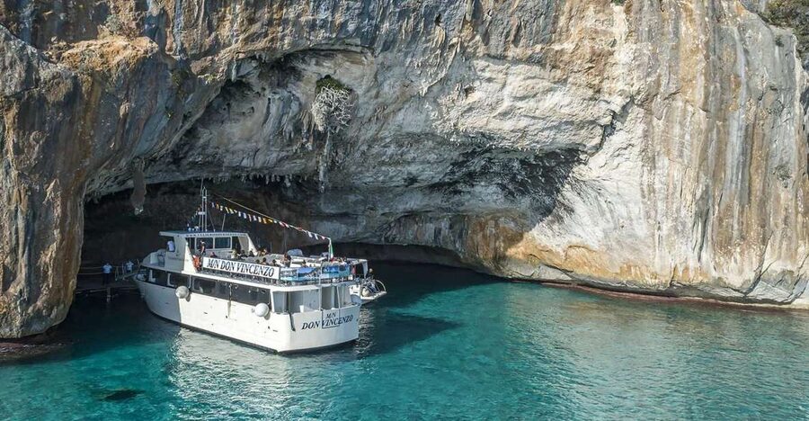 Cala Gonone: Grotta del Bue Marino and Cala Luna Boat Tour - Key points at a glance