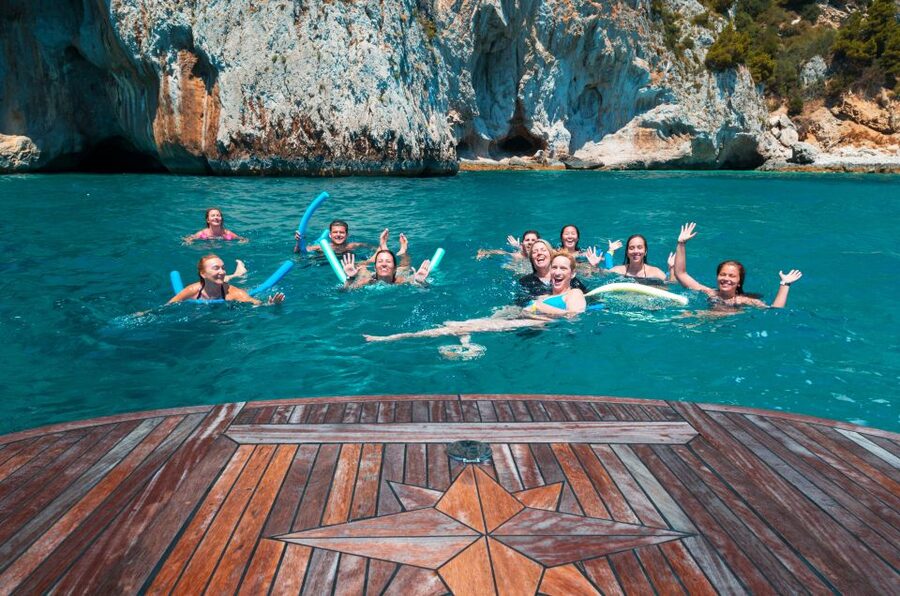 Capri: Full-Day Small Group Boat Tour - What the $162.73 price includes