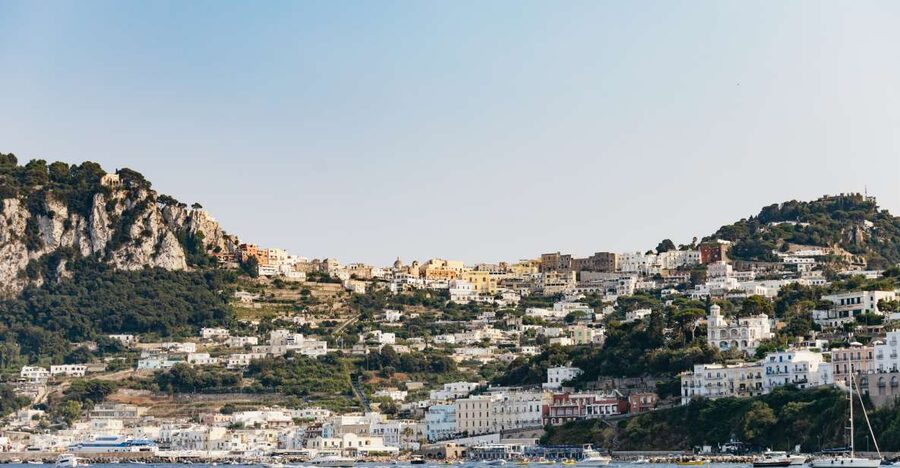 Capri: Island Boat Trip with Grottos - What the boat ride is like