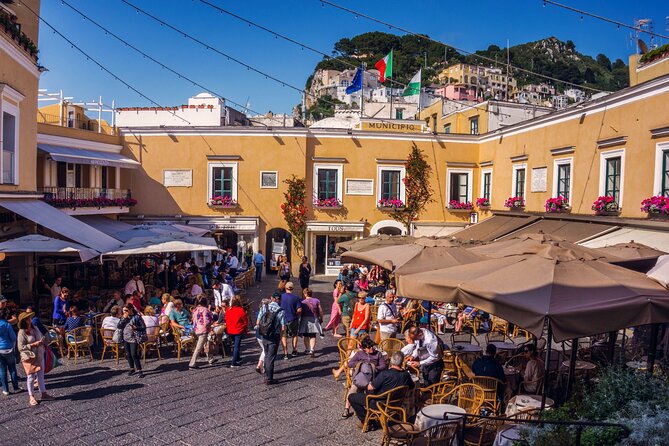 Capri Island Small Group Boat Tour from Naples with Light Lunch - The Natural Arch, Malaparte villa, and Faraglioni